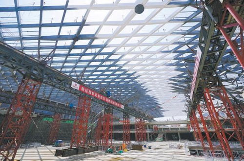 歷經29小時 3200噸屋蓋170米 空中漫步 滑移就位 北京朝陽站交通樞紐實現結構封頂