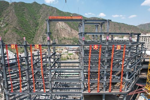 上海寶冶北京大學第三醫院崇禮院區二期工程項目科創中心主體結構順利封頂